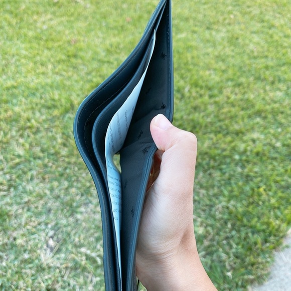 Michael Kors Men's Wallet - Picture 4 of 5